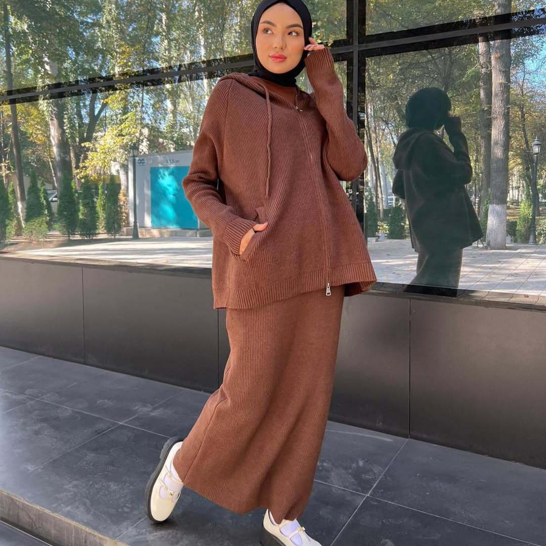 ​​Women's Hooded Sweater & Skirt Set – Casual Spring Outfit In Solid Colors For Everyday Comfort​​