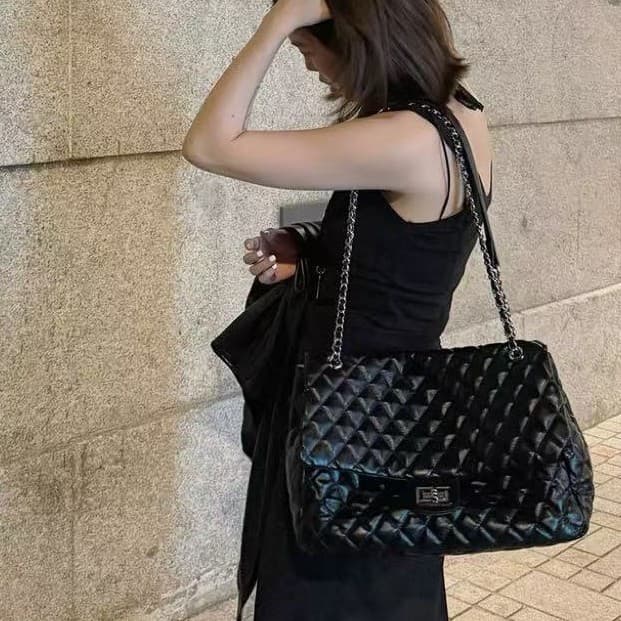 Black Diamond Chain Commuter Bag Women's New Small Fragrant Wind Tote Bag Casual Simple Shoulder Bag