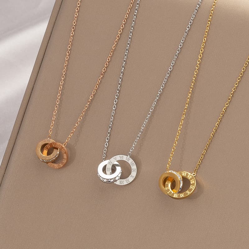 Titanium Steel Roman Letter Necklace - Light Luxury Interlocking Zircon Clavicle Chain (Non-Fading, High-End Women's Jewelry)