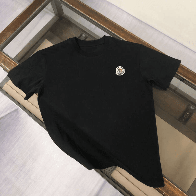 T-shirt tendance en coton 100 % de haute qualité, col rond et manches courtes, collection 2026.