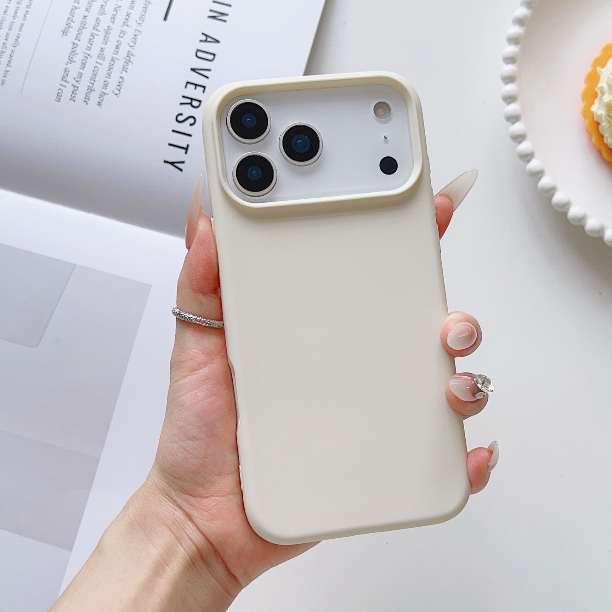 Coque de téléphone portable en silicone liquide de qualité supérieure, résistante à la saleté et compatible avec les modèles 17 Pro, 17 Pro M