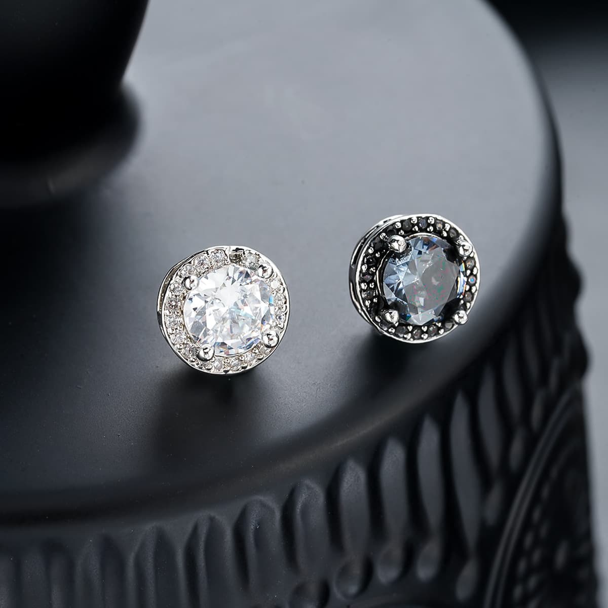 Clip Earrings Zircon Magnetic Ear Clips For Men, Trendy And Stylish, Personalized Diamond Ear Bone Clips High End And Versatile Ear Accessories