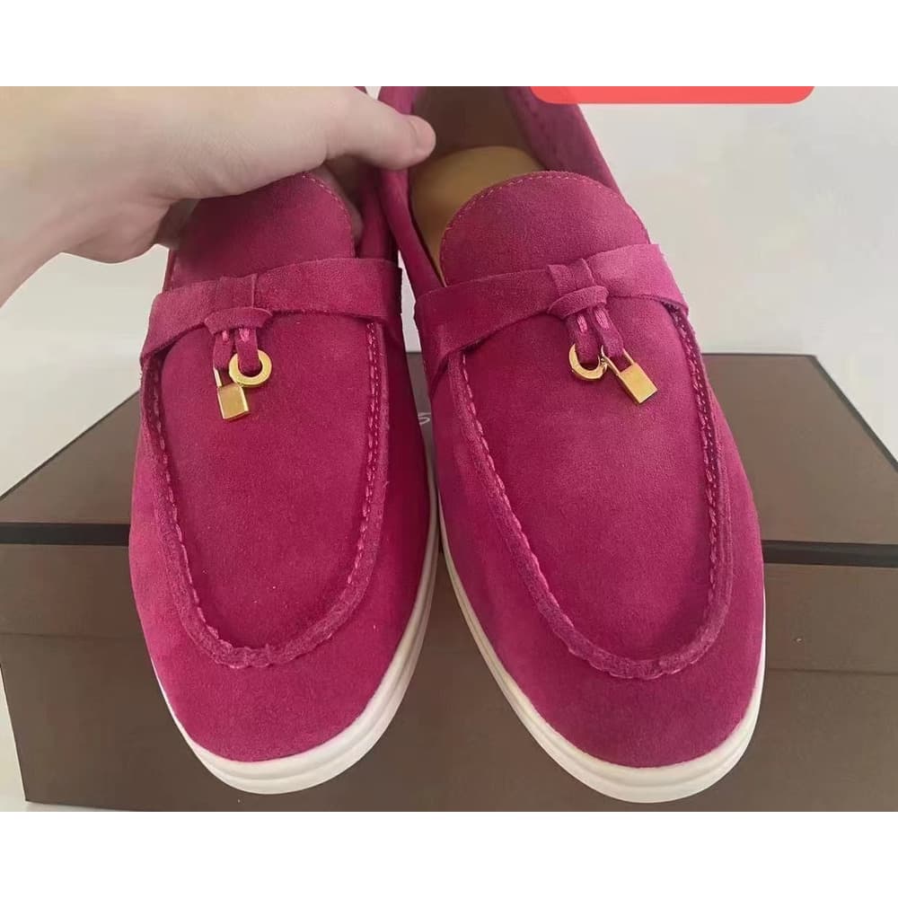 Mocassins assortis haut de gamme en cuir de vache LP avec pendentif à pompon et semelle plate à surface souple