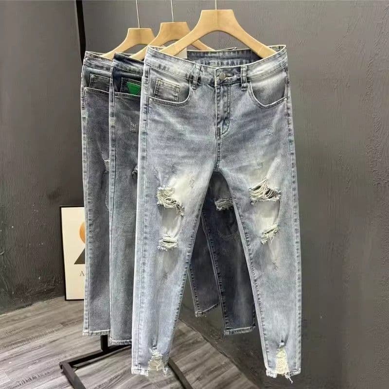 Ins Korean Version Men's Ripped Hole Slim Fit Nine Inch Jeans Summer Youth Fashion Light Blue Rotten Legs Tight Fitting