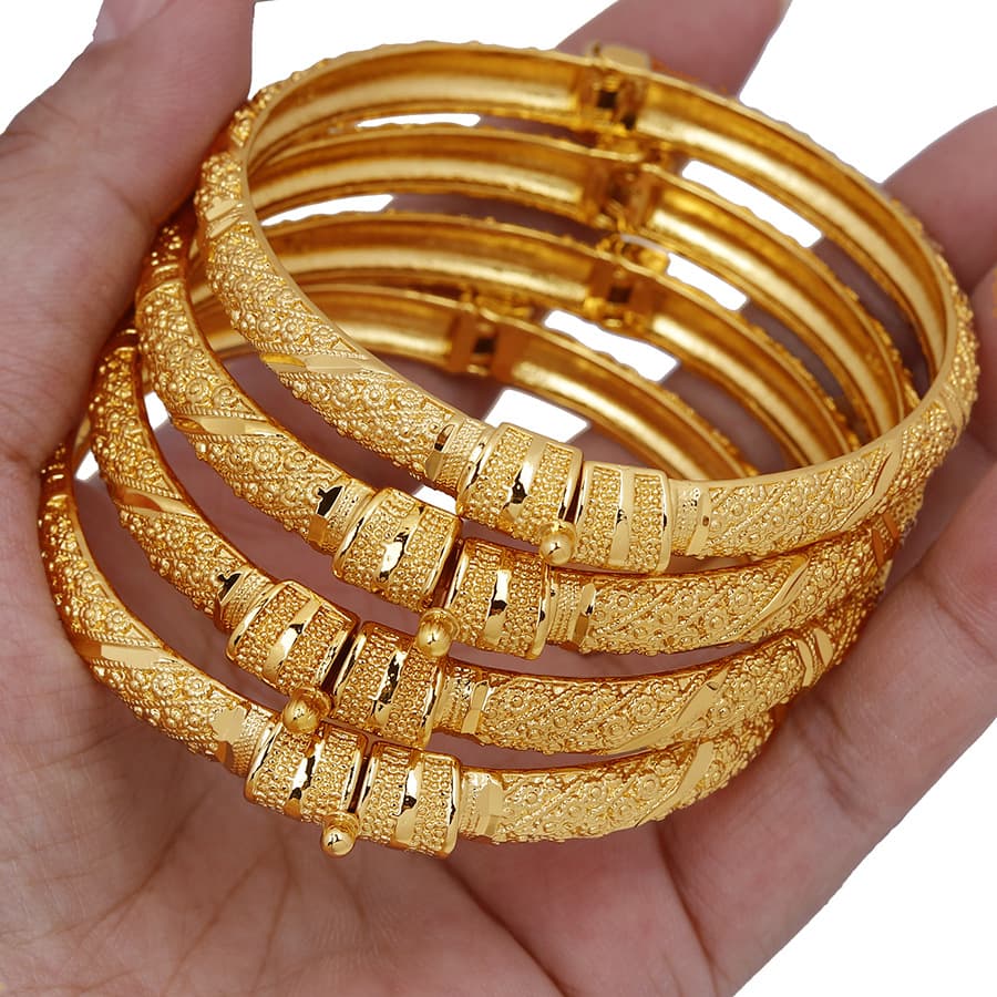 Middle Eastern Cross-border European And American Fashion 18K Gold-plated Clasp Openable Bracelet, Versatile Jewelry For Women In