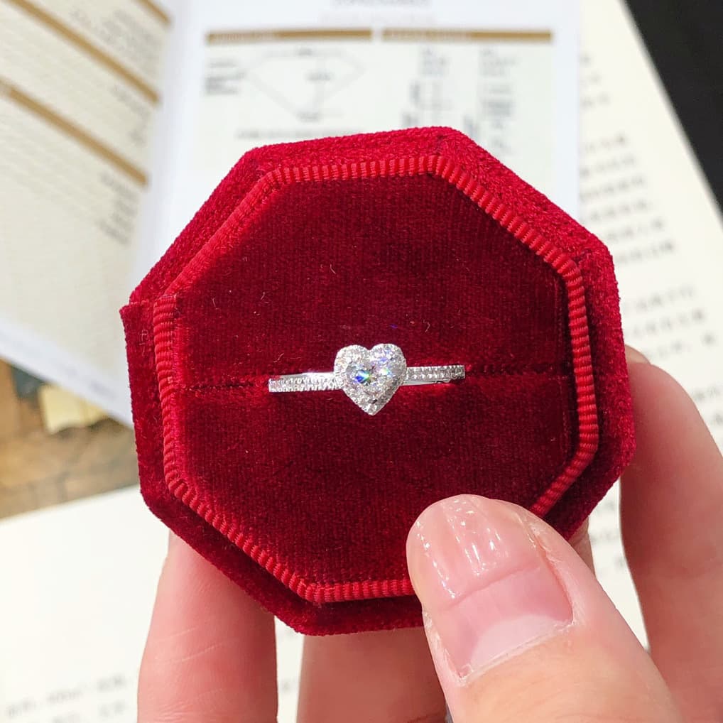 Jewelry European And American Style Classic Heart-shaped Micro-inlaid Zircon Engagement Ring Women's Light Luxury Diamond Ring Wedding Ring