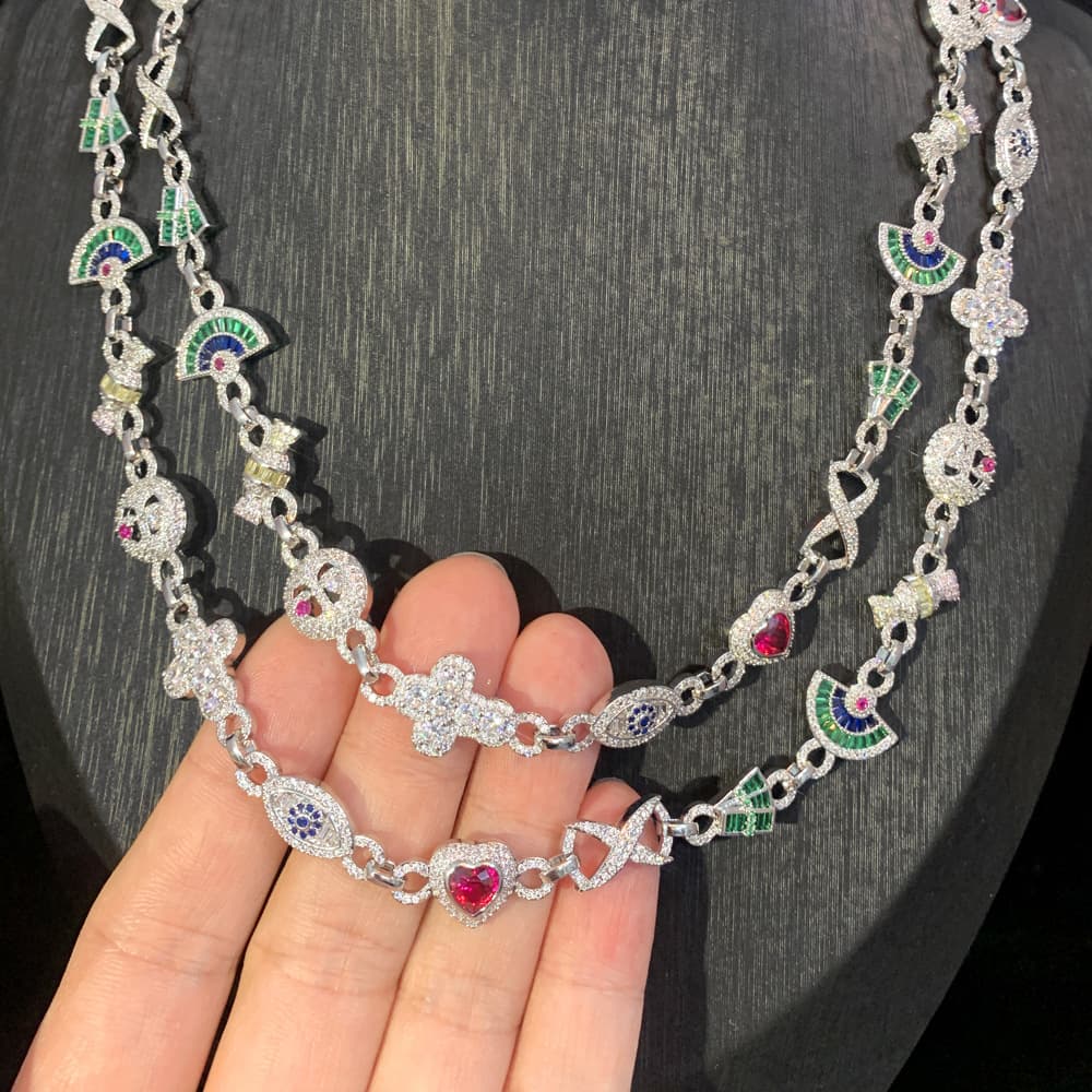 Collier hip-hop coloré en forme de cœur et d'œil pour homme, bijou tendance avec incrustation de diamants