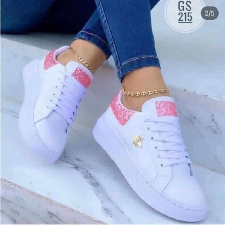 Shoes Large Size Women's Casual Shoes With Thick Sole Round Toe Synthetic Upper Small Bee Decoration