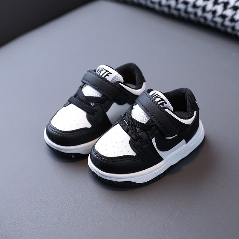 Planche de sport pour enfants garçons filles 2024 printemps automne version coréenne, bébé garçon simple petit blanc et marche