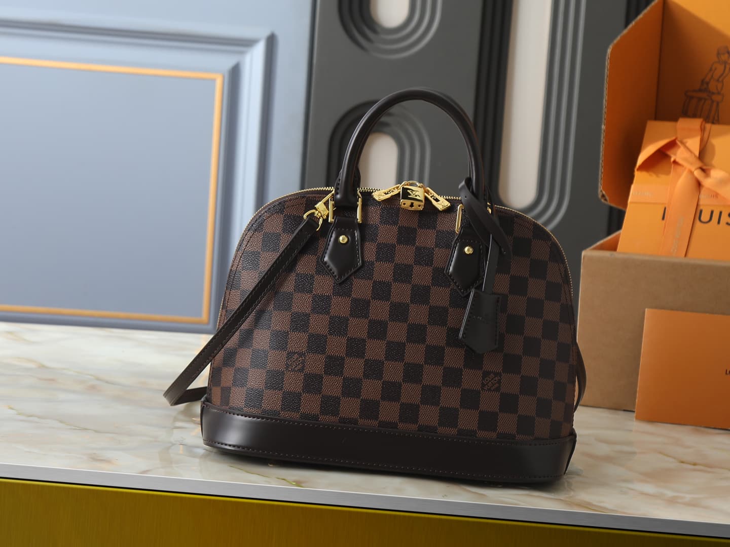 Modèle original M53151 M53152 N41221 amélioré, doté du design le plus structuré parmi les sacs à main Louis Vuitton. Son prototype est une piè