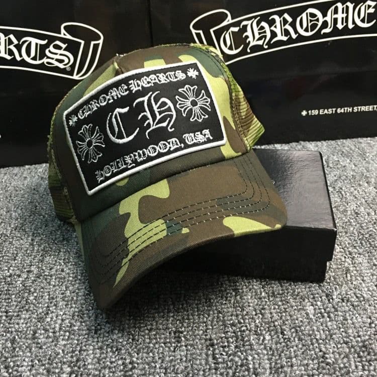 Casquette tendance hip-hop brodée croix pour couple, protection solaire décontractée, style extérieur.