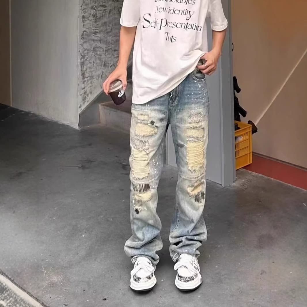 "Vintage Distressed Ripped Jeans Men's High Street Baggy Flare Pants With Embroidery – 90s Grunge Style, Oversized Fit, Retro Washed Denim