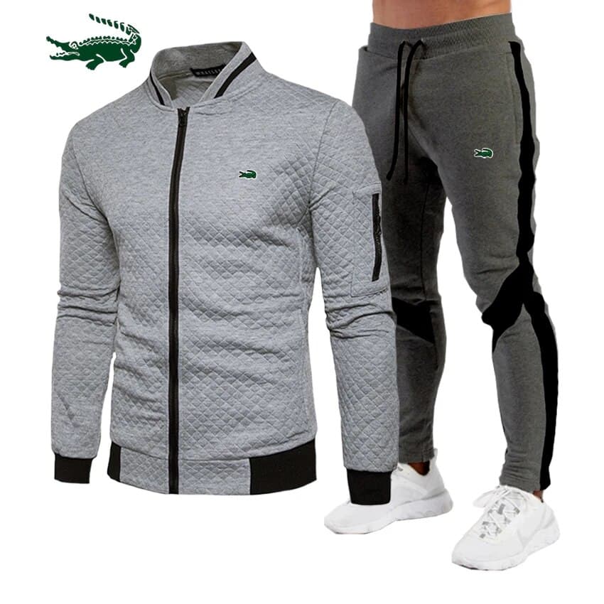 Ensemble de survêtement brodé de haute qualité pour homme.
