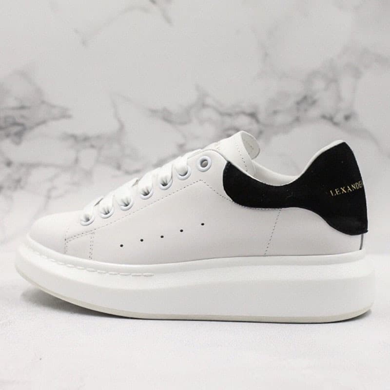 Chaussures blanches Mc Queen en cuir de vachette de haute qualité pour femmes 2023, nouvelles chaussures de sport décontractées à semelle épaiss