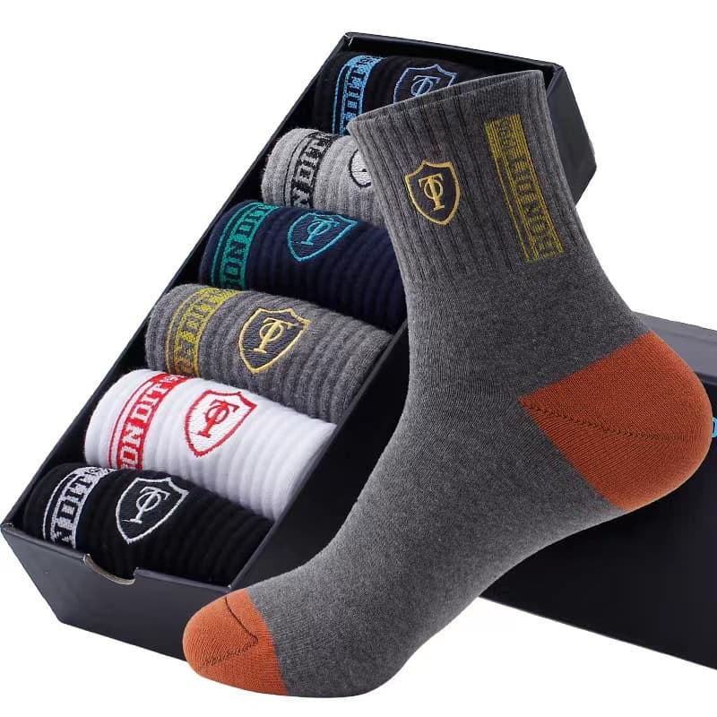 Men's Solid Color Mid-Calf Socks – Moisture-Wicking, Anti-Odor & Stylish For Sports & Business