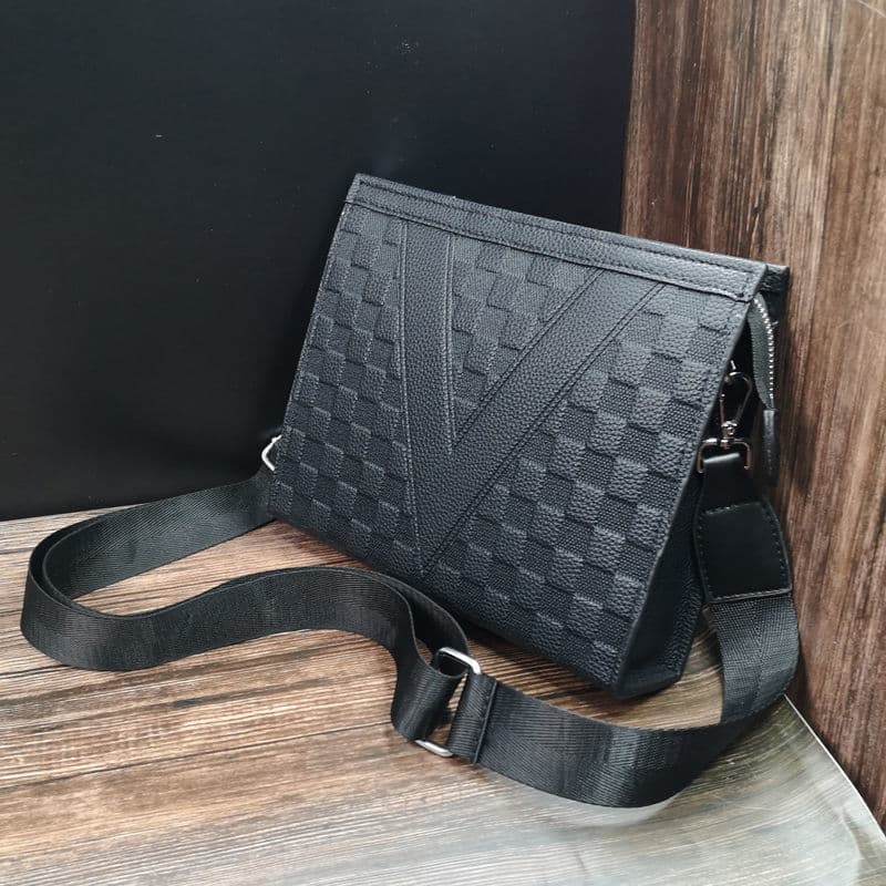 Handheld Shoulder Embossed Small Square Social Spirit Young Man 2024new Soft Leather Crossbody Flat Bag, Men's Bag