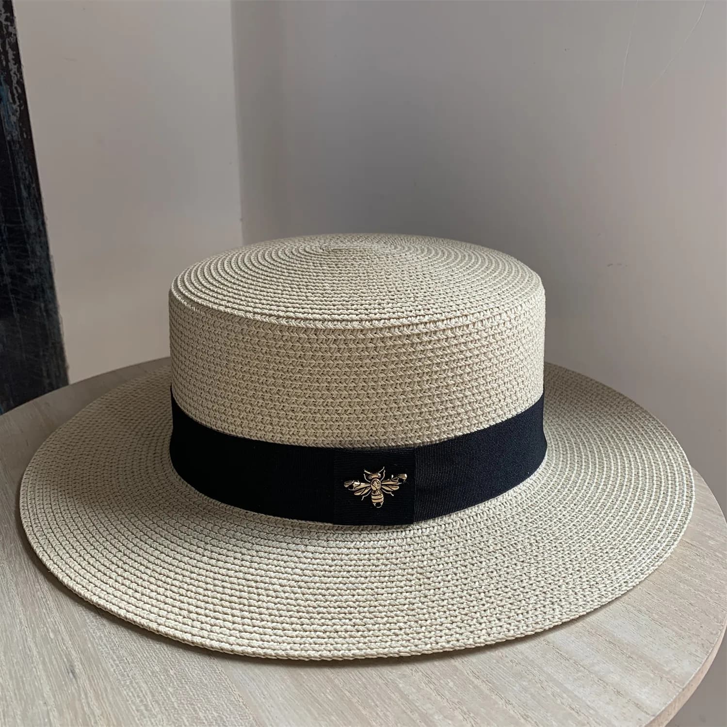Summer men and women black wide brim flat top visor little bee protection resort beach versatile sun straw hat