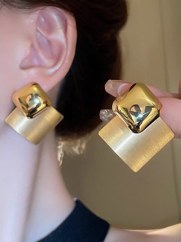 Elegant Large Earrings, 2026 New Popular Style, High-End, Light Luxury, Exaggerated Earrings For Women