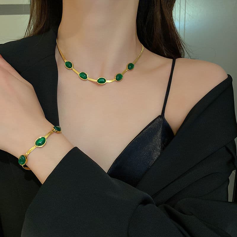 Titanium Steel Retro Five Emerald Blade Chain Bracelet Necklace Set Advanced Design Sense Niche Necklace Accessories