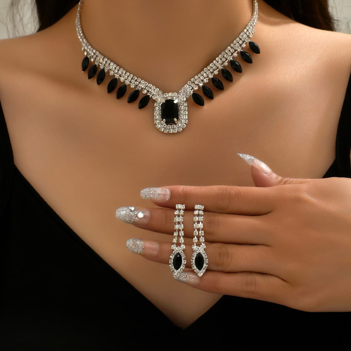Women’s Jewelry Set Fashion Hot Jewelry Wholesale Luxury Dinner Dress Jewelry Black Royal Blue Gemstone Earrings Necklace Set