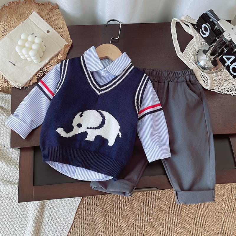 2024 Autumn Korean version clothing shirt sweater 0-5 years old three piece set for boys, autumn style long sleeved