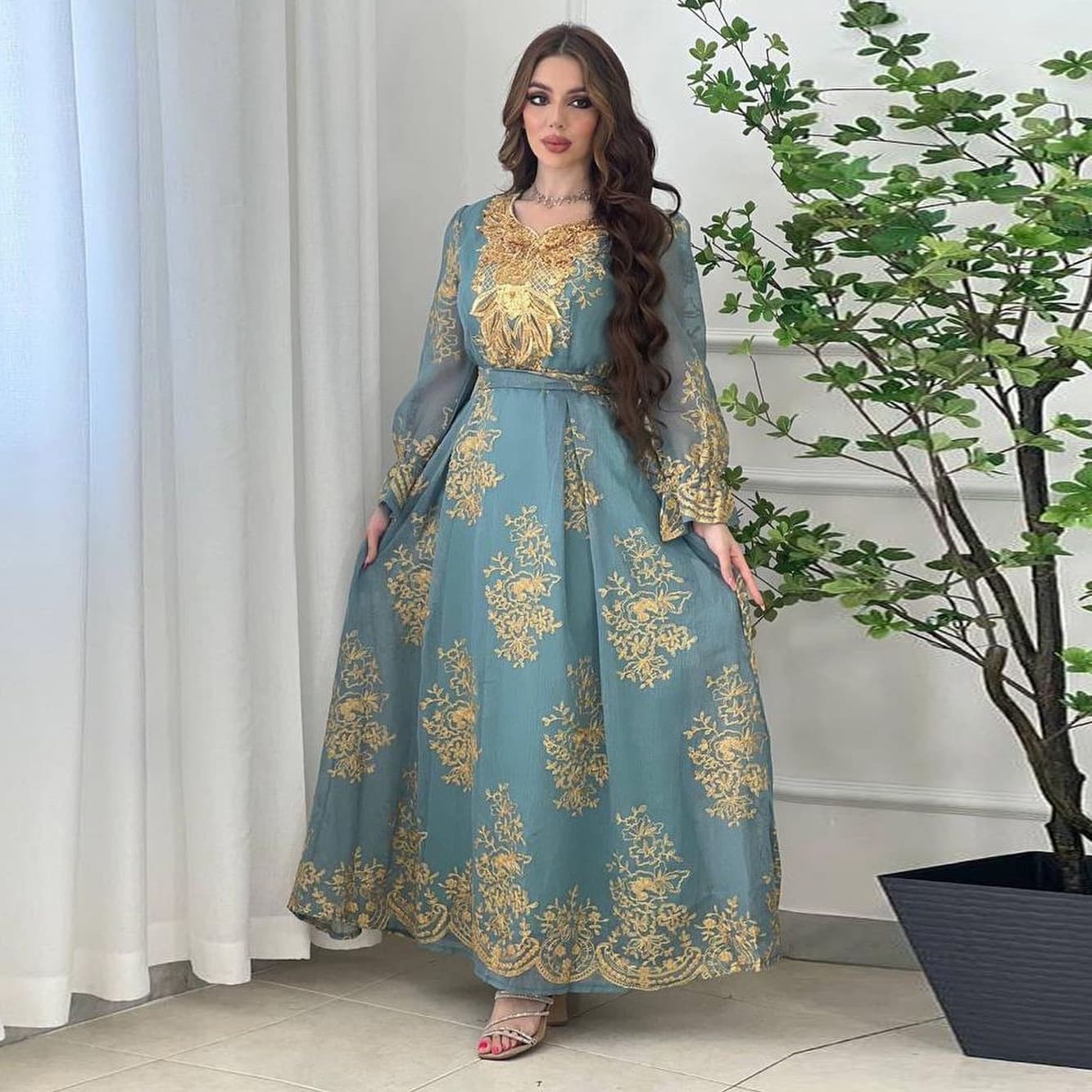 Embroidery Applique Dress Muslim Party Dinner Robe