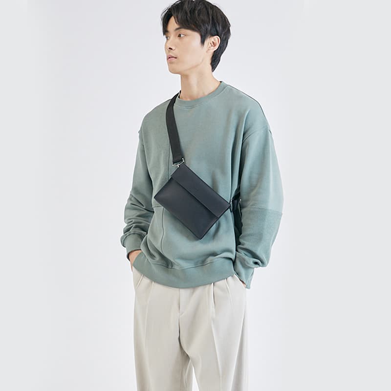 Men's Bags New Men's Bag Brand Crossbody Bag High End Boys Versatile Clamshell Small Square Bag