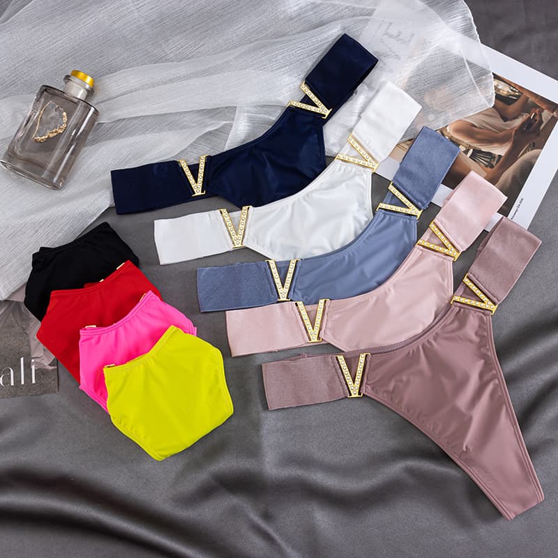 Women's clothing New seamless ice silk panties with V shaped waist and hot diamonds One piece pure cotton crotch breathable