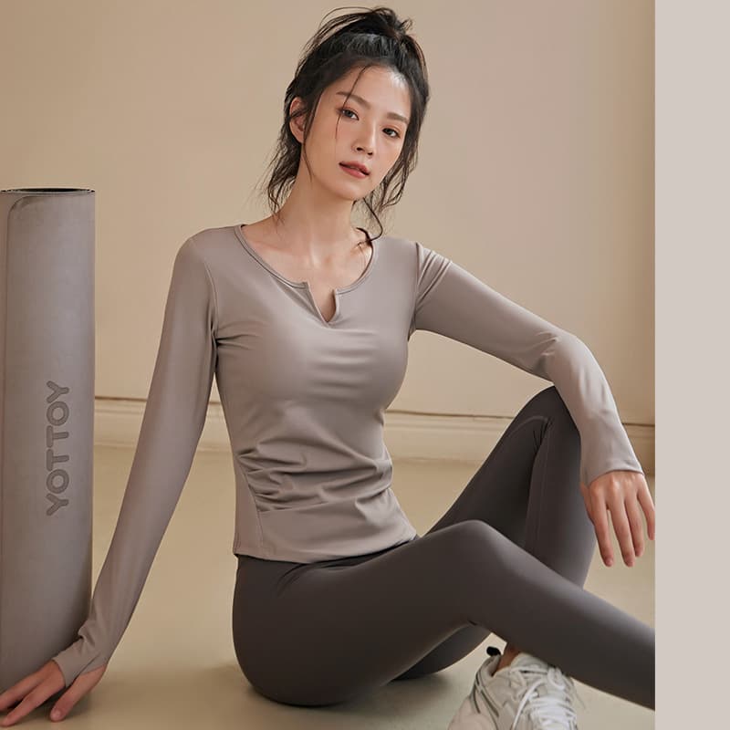 High-end Yoga Outfit With Chest Pads For Women, Autumn And Winter Long Sleeve Sports Running Pilates Training Set
