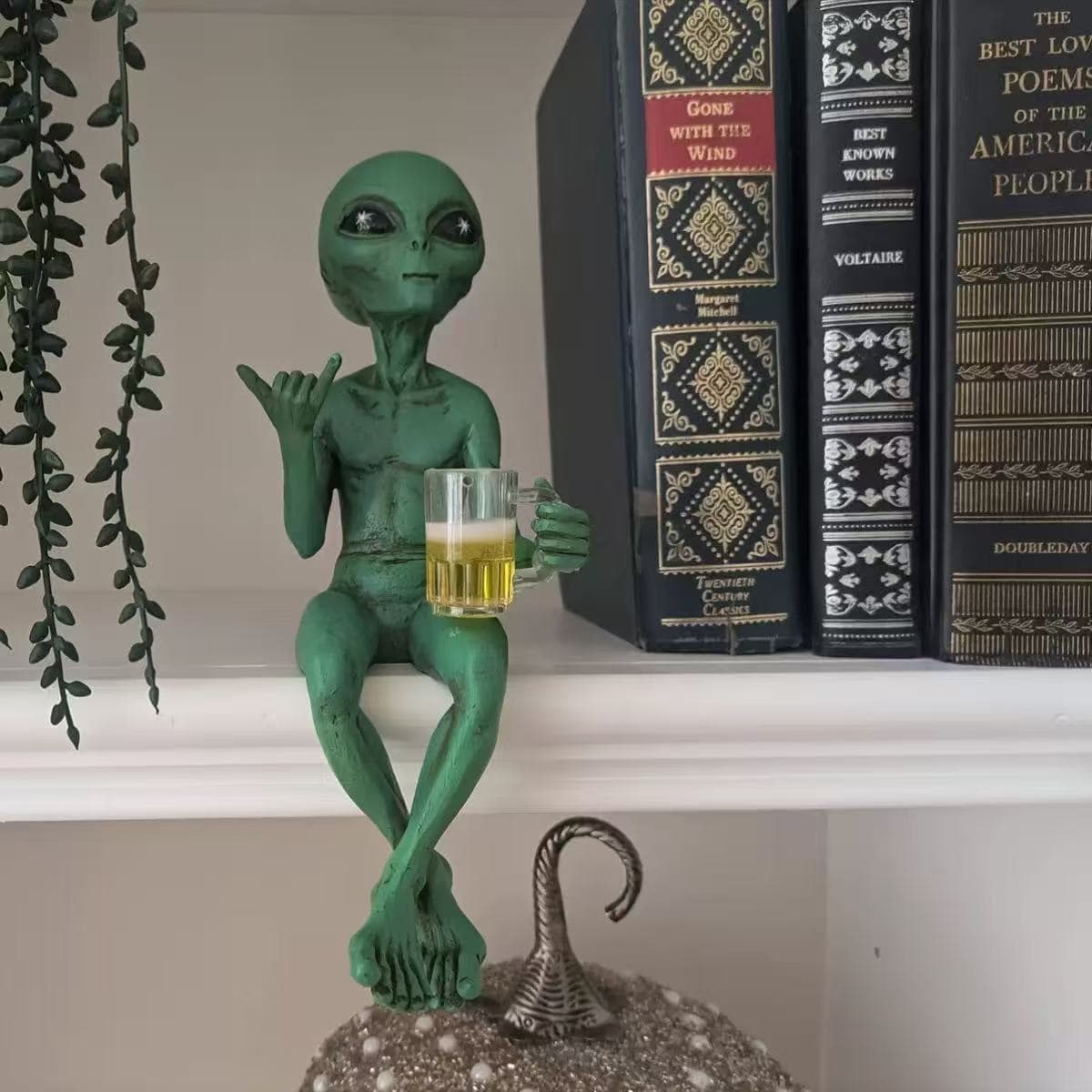 Cross-Border Alien Resin Figurine UFO Indoor Outdoor Garden Decoration Small Statue Home Decor