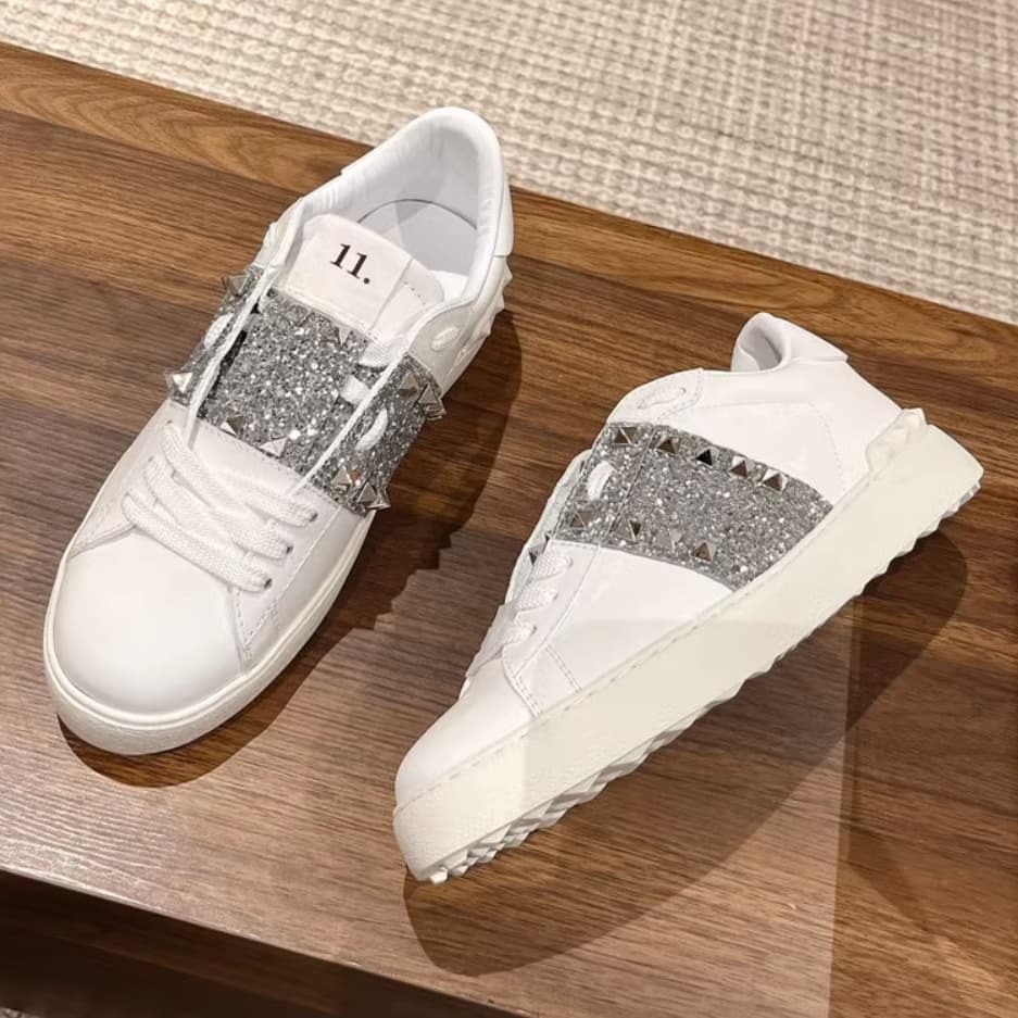 Chaussures décontractées V Family Board pour hommes, petites chaussures blanches à rivets simples, chaussures de luxe tendance, chaussures pour fe