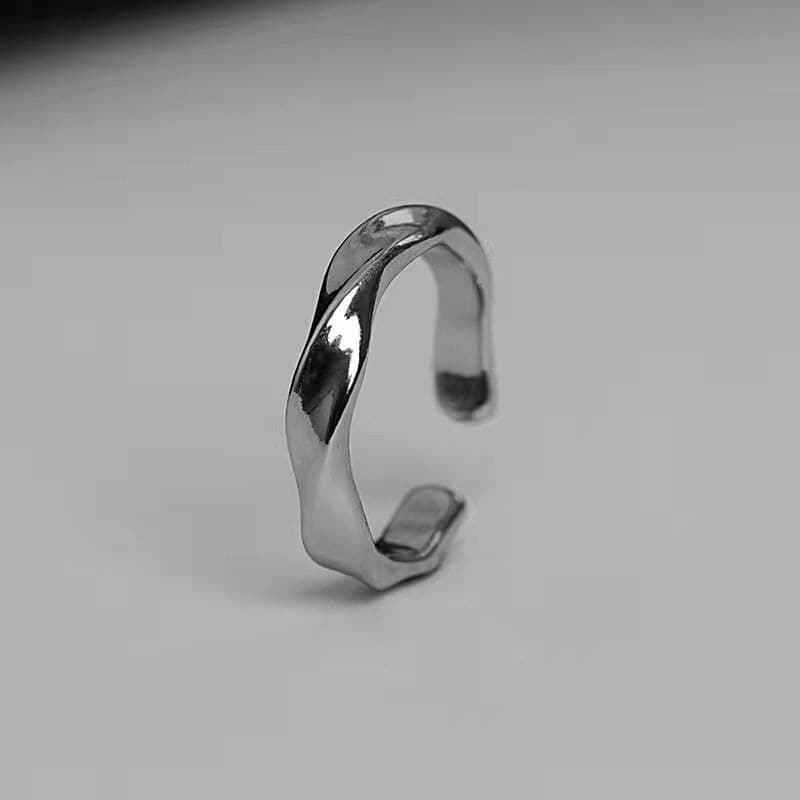 Minimalist Möbius Strip Ring Men 2022 New Trend High-end Sense Index Finger Couple Rings For Women Niche Design