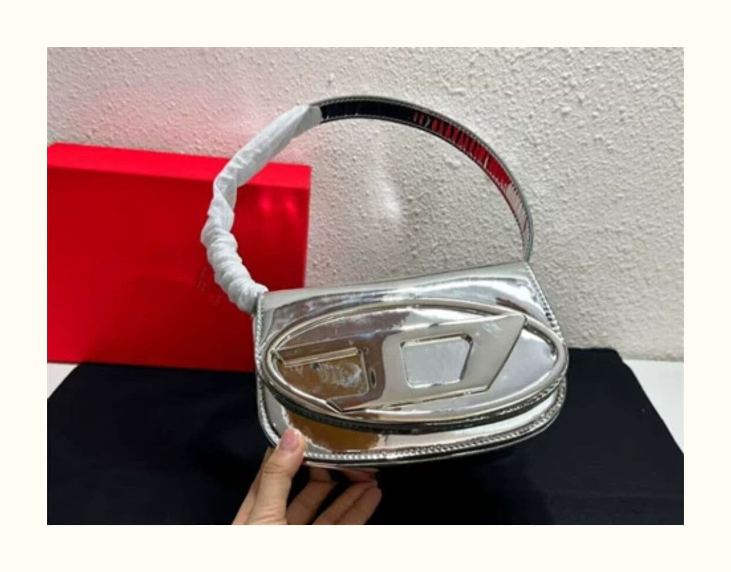 【Charme artistique】 Sac à bandoulière carré de petite taille pour femme, design de niche Dingdang de haute qualité 2023, argent, décontract