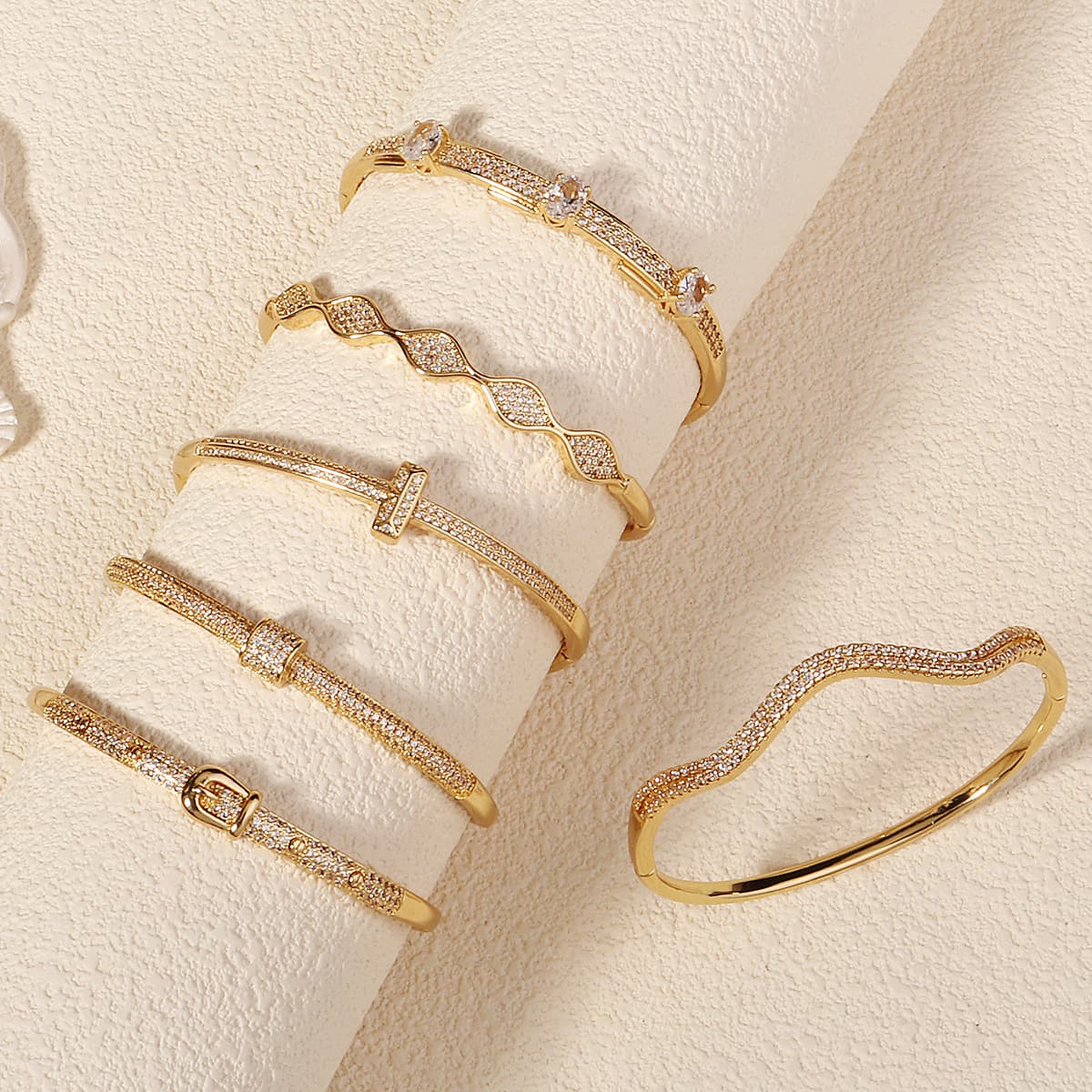 Women's Jewelry Diamond Nail Open Bracelet Wedding Dinner Party Jewelry High End Niche Light Luxury Zircon Bracelet