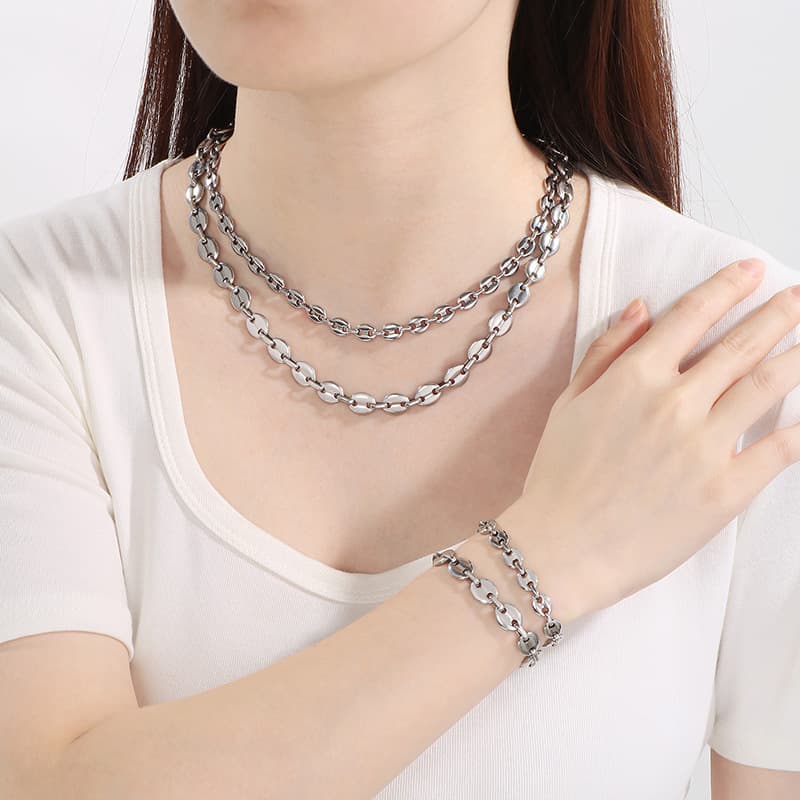 Simple High Grade Stainless Steel Pig Nose Coffee Bean Bracelet Necklace Chain Vacuum Gold Pig Nose Chain Set