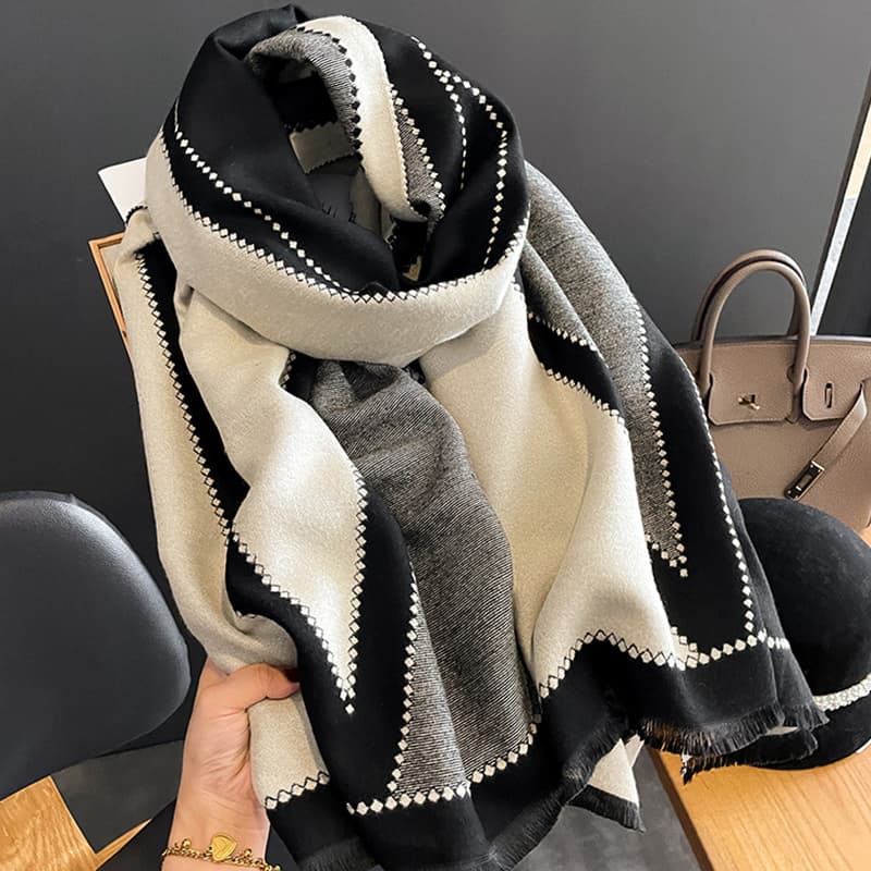 Korean version scarf women's shawl autumn winter simple and atmospheric color blocked thick warm double-sided