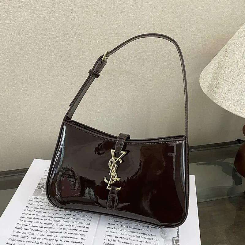 Sac bandoulière haut de gamme tendance pour femme, collection 2025.