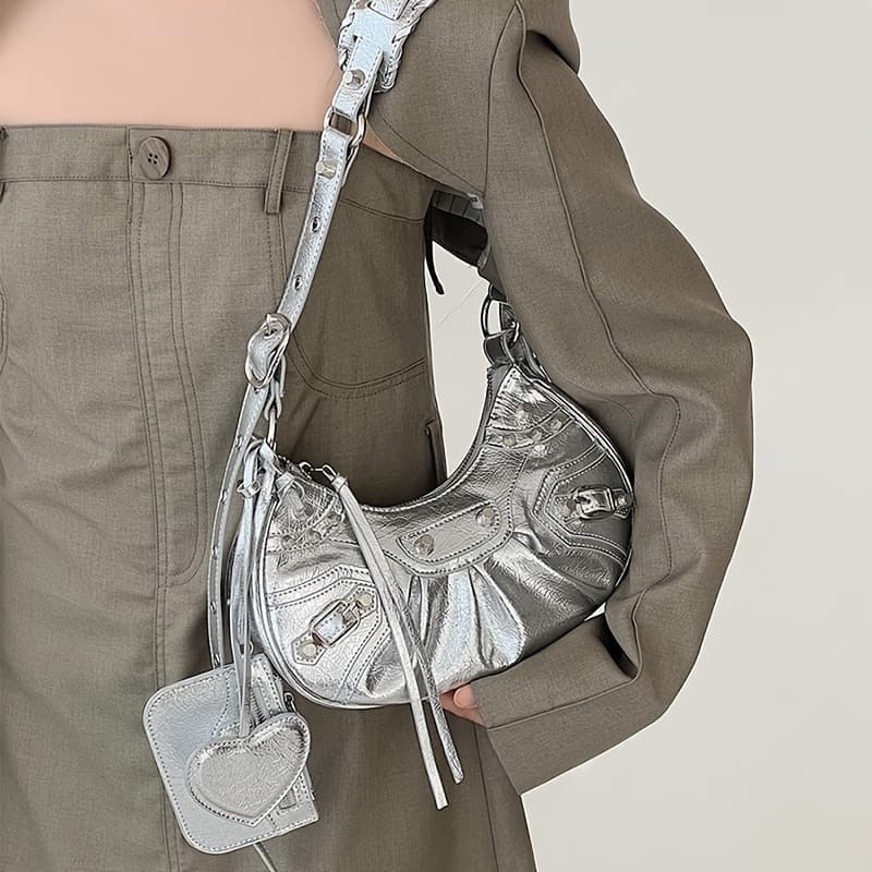 Women's Bags New Fashion Trend Motorcycle Bag Underarm Bag Rivet Tassel High End Pleated Bag Shoulder Crossbody Women's Bag