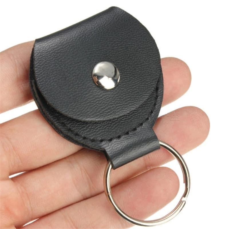 Collier en acier titane avec inscription transfrontalière pour médiator de guitare, amour de couple qui ne se décolore pas, mode simple européenn