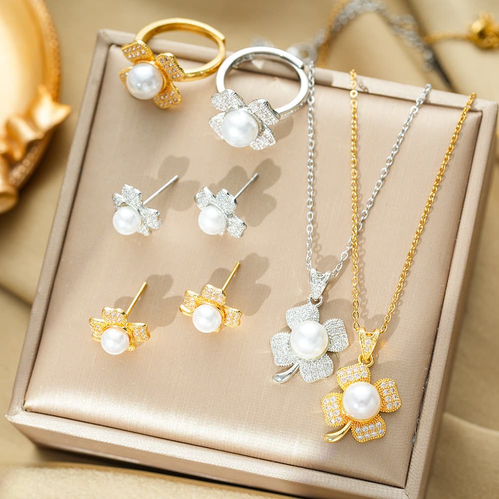 four-leaf clover zircon pearl necklace earrings ring three-piece fashion Joker suit