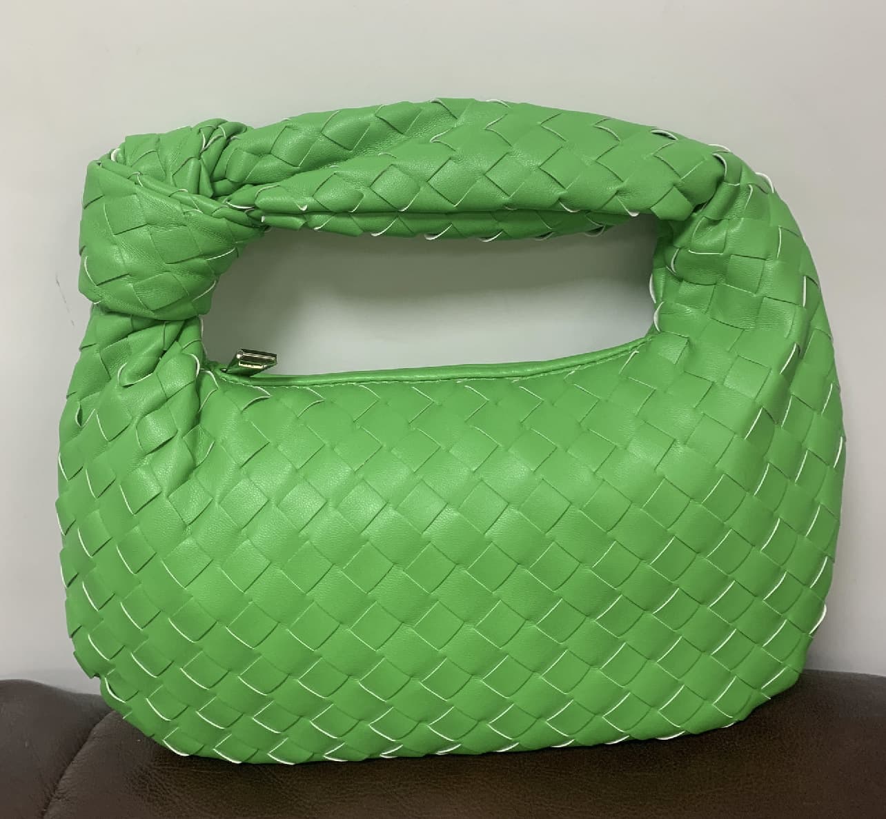 Sac à main tissé, petit pain rond en forme de nuage