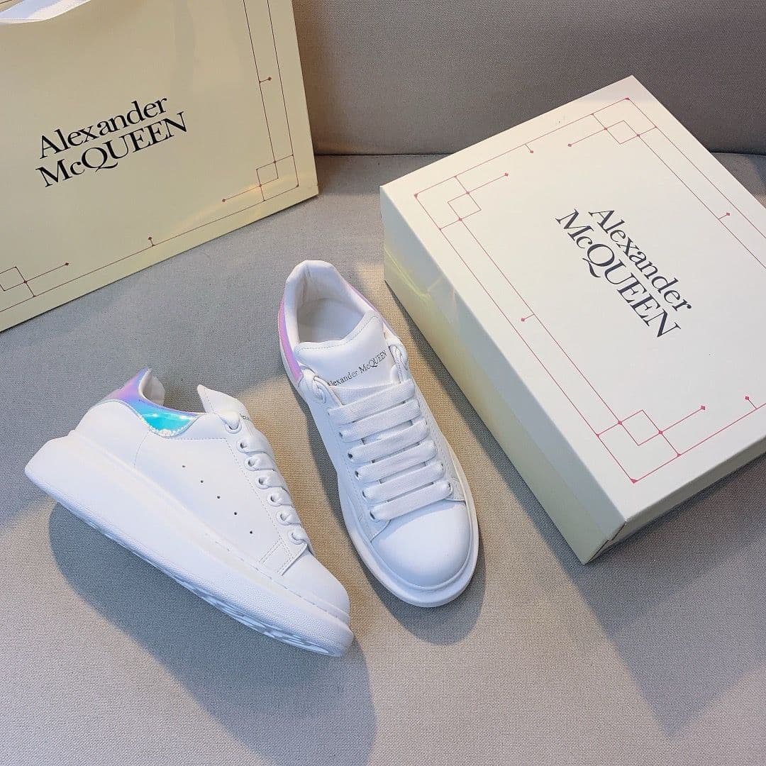 Baskets blanches tendance style coréen 2025, nouveauté pour hommes et femmes, plateforme polyvalente à semelle épaisse pour gagner en hauteur
