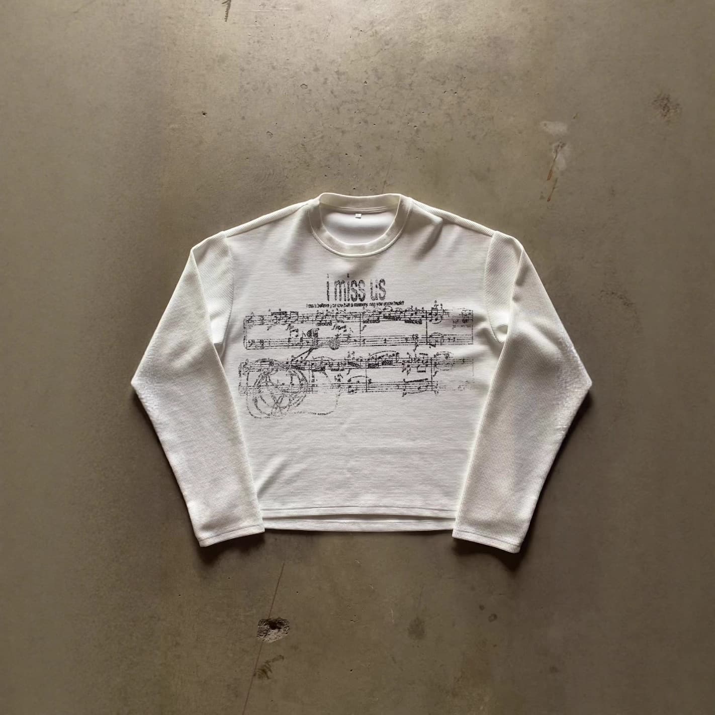 ​Y2K Print Long Sleeve T-Shirt – Oversized Dark Aesthetic Retro Streetwear (S-XL, Unisex)​
