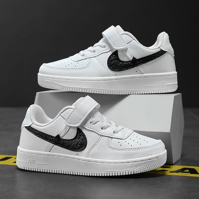 Nouvelles chaussures de skateboard Velcro pour enfants, baskets portables antidérapantes, chaussures décontractées d'extérieur