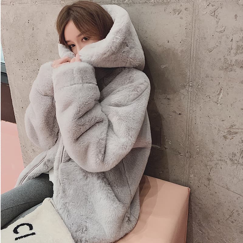 Women's Oversized Faux Shearling Coat Winter Hooded Plush Teddy Jacket Fleece-Lined Cozy Outerwear