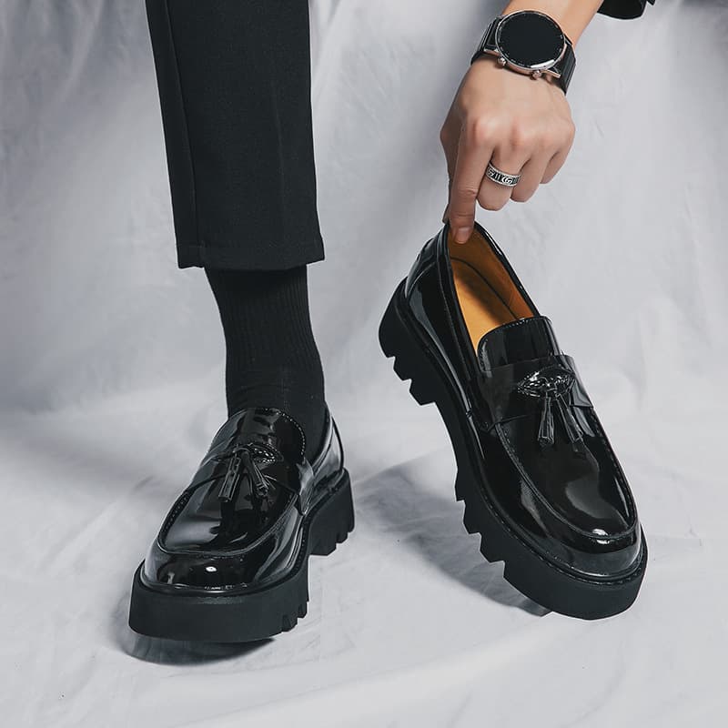 38-45 Fashion Plus Size Glossy Gentleman Breathable Leather Shoes Formal Business Leather Shoes Round Toe Tassel Platform Loafers