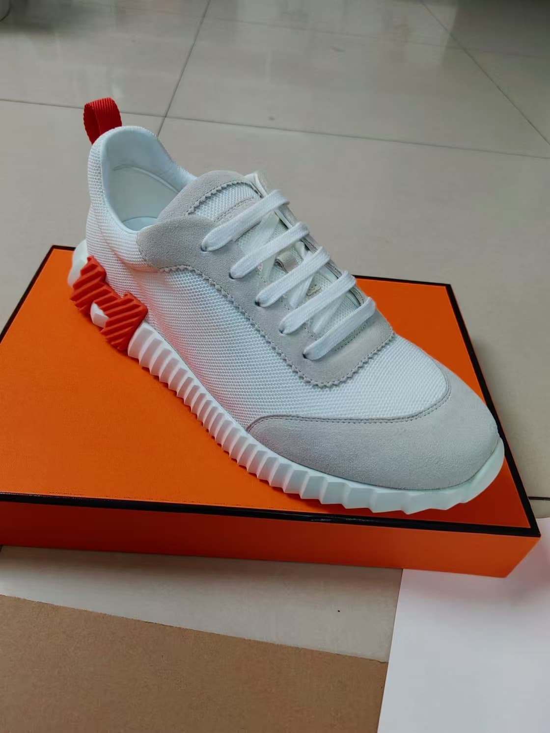 Chaussures de sport en cuir de vachette pour hommes, baskets tendance et respirantes, confortables, style célébrités en ligne