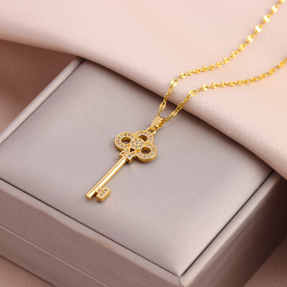 Hot Sales New In Sweet Romantic Open Your Heart Key Pendant Necklaces For Women Female Daily Wear Stainless Steel Clavicle Chain