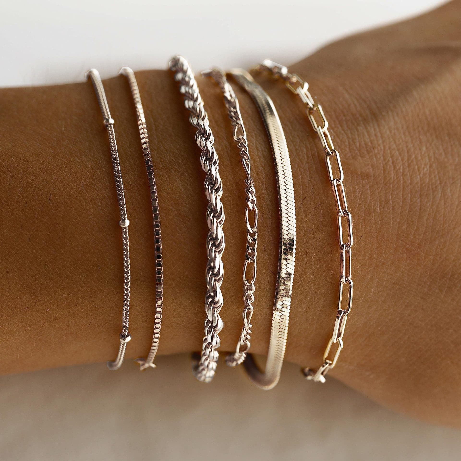 Metal 5 piece chain bracelet set Simple multi layer chain bracelet