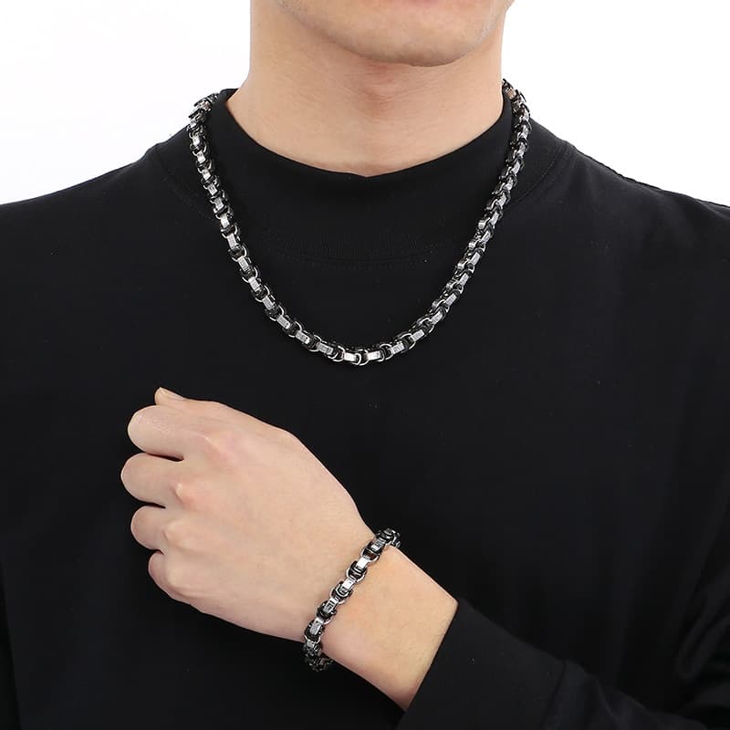Fashion Titanium Steel Pattern Emperor Chain Necklace Men's Personality Design Round Edge Section Chain Hip Hop Style Accessories